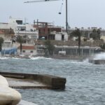 López Miras monta un sarao para ‘vender’ un Plan Industrial, pero no sale a la calle contra el cierre de SABIC