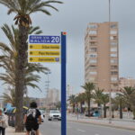 El Consorcio de La Manga impulsa un microbús lanzadera entre el parking disuasorio de Cabo de Palos y el faro