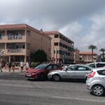 El parking disuasorio está vacío. Cabo de Palos, lleno de coches